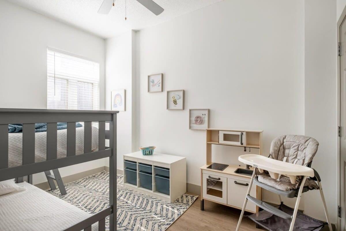 4B 3Ba Premium Family Apartment With Gym Шарлотт Экстерьер фото